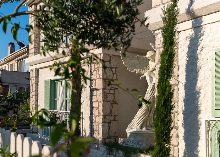 Cerenity Alacati מלון